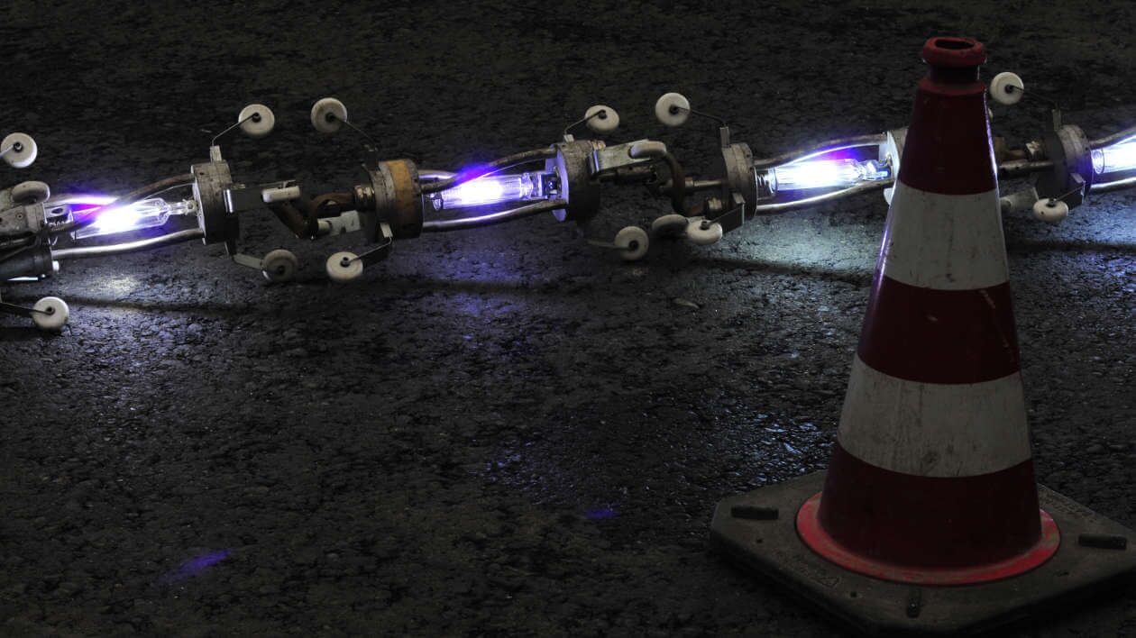 Wir bringen Licht ins Dunkel – mit Marketing, HR-Beratung und Werbung etwa auch für Unternehmen der Branche Kanalsanierung.